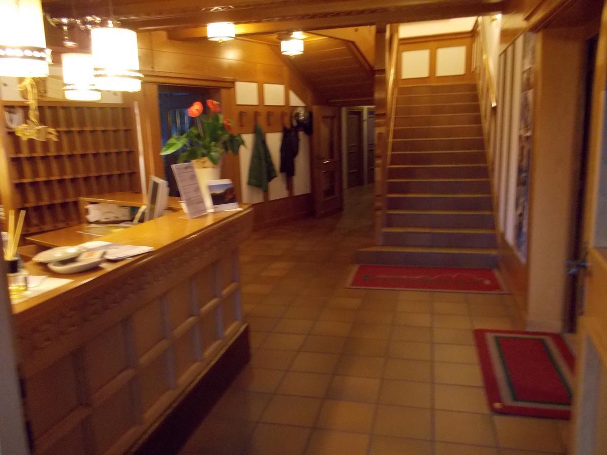 Sporthotel Enrosadira 坎皮泰洛迪法萨 外观 照片